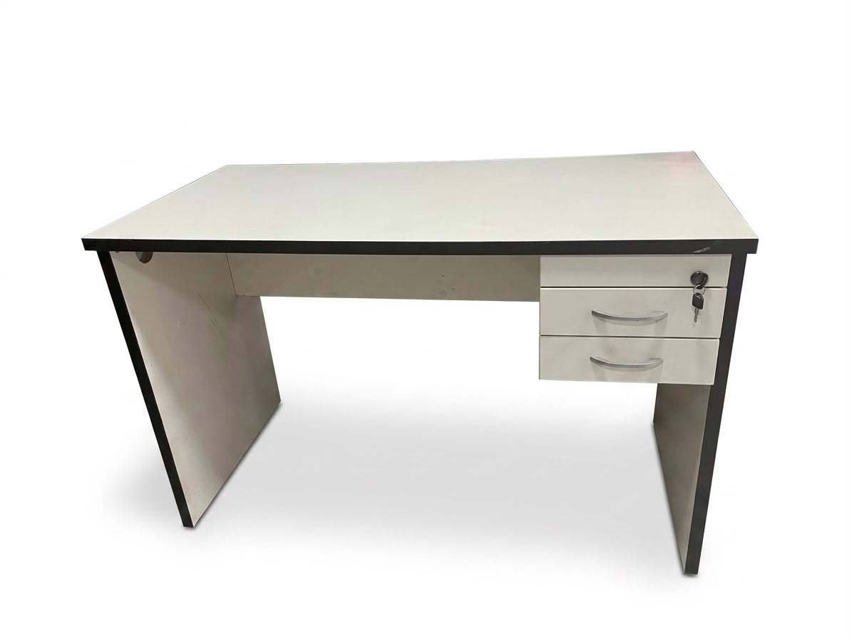MESA RETA